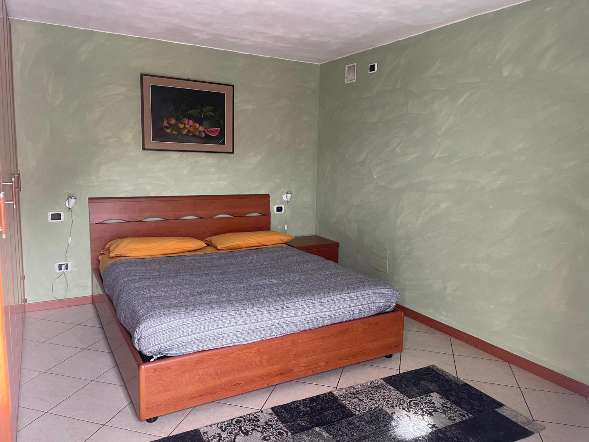 Alpaca'S House: Green, Animals & Lake View Bellano Room photo